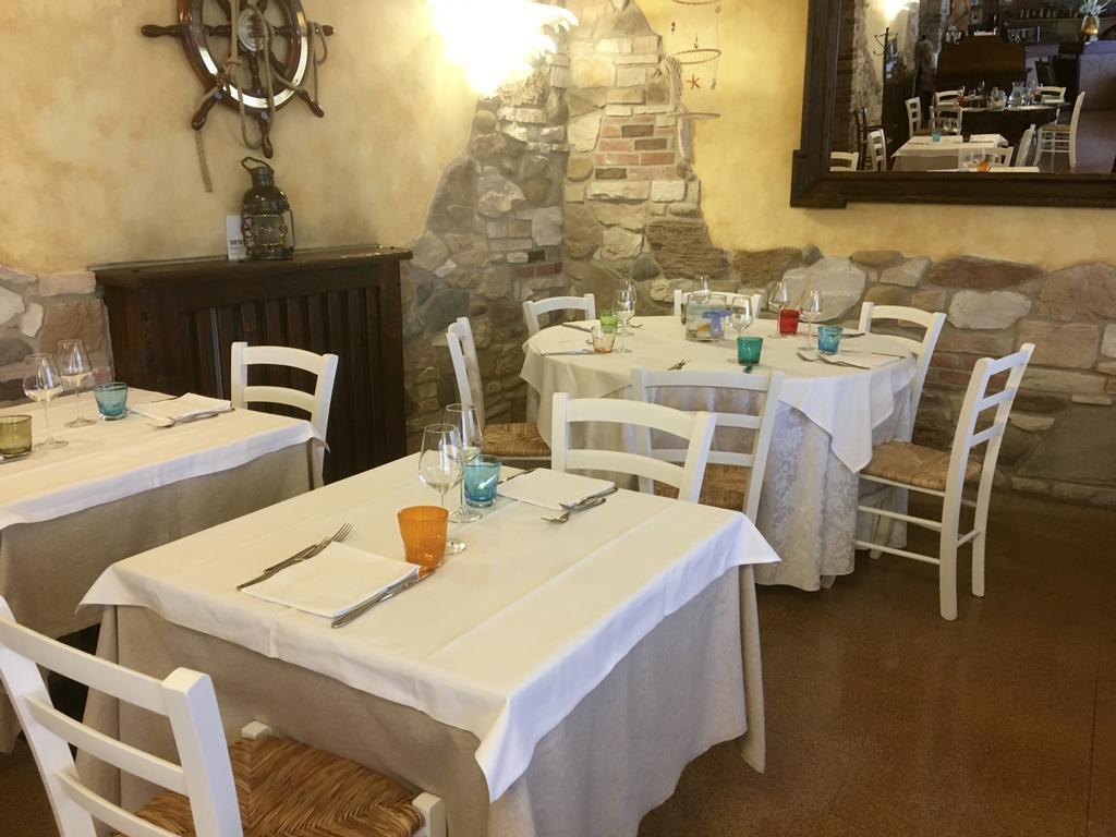 Locanda Ferrari Горо Экстерьер фото